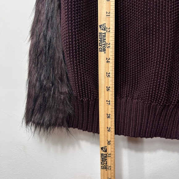 Womens Sebby Collection black & burgundy Faux Fur‎ Open Front Vest Size Large - Picture 5 of 8